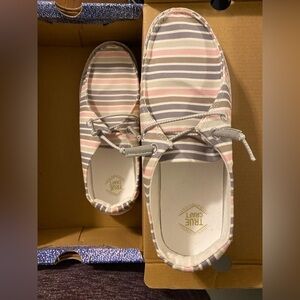 {True Craft} Multi Stripe Chulka Bungee Comfort Sneakers